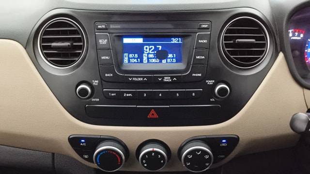 View Hyundai Xcent Image 17 Used Hyundai Xcent Image 17