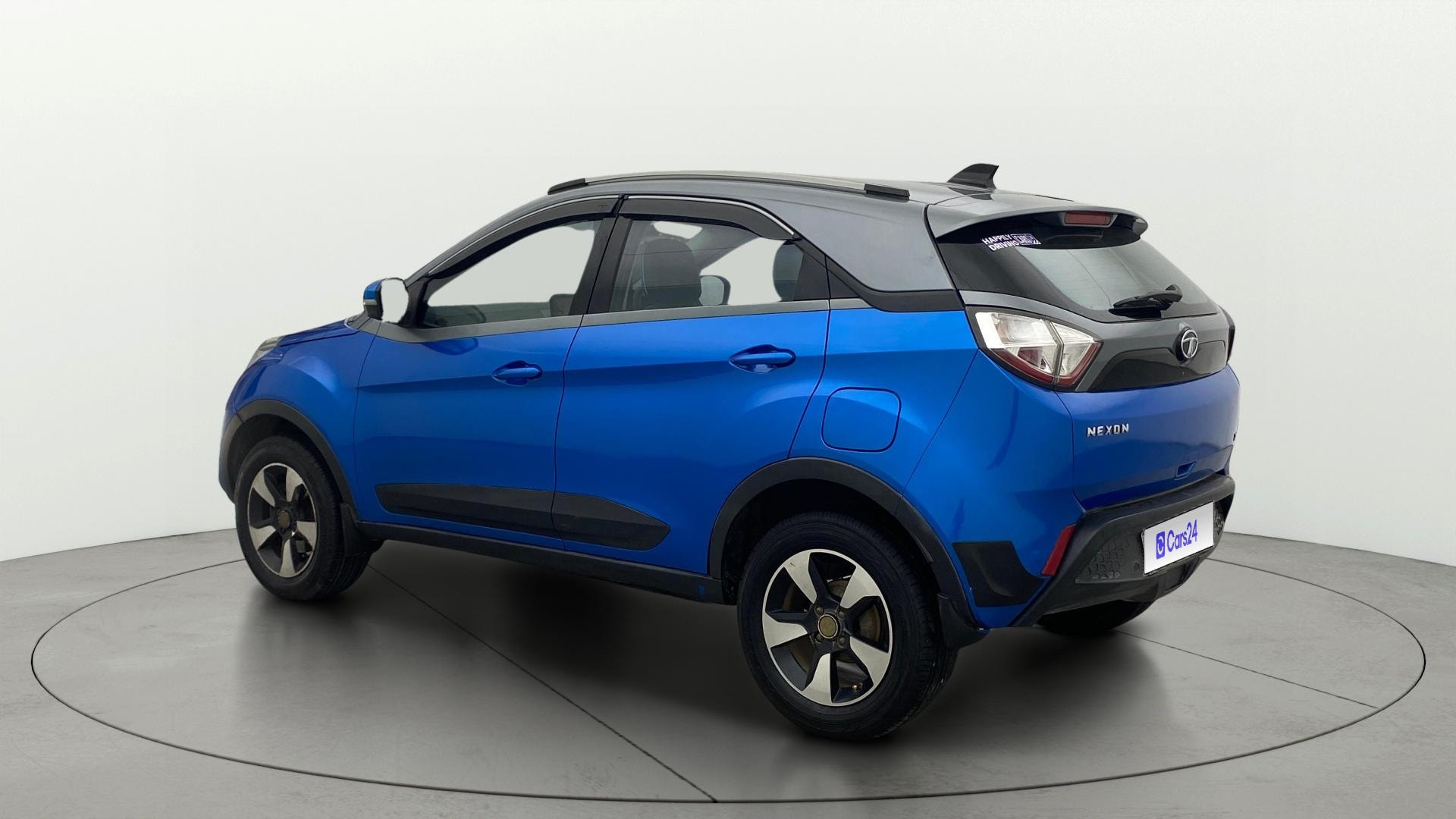 View 2019 Tata Nexon Revotron XE Image 2 Used 2019 Tata Nexon Revotron XE Image 2