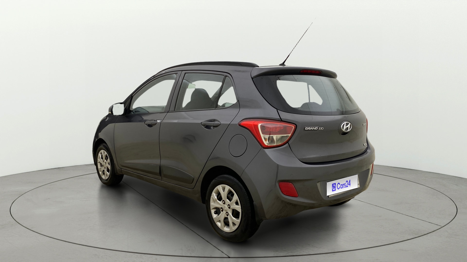 View 2015 Hyundai Grand i10 Sportz 1.2 Kappa Image 2 Used 2015 Hyundai Grand i10 Sportz 1.2 Kappa Image 2