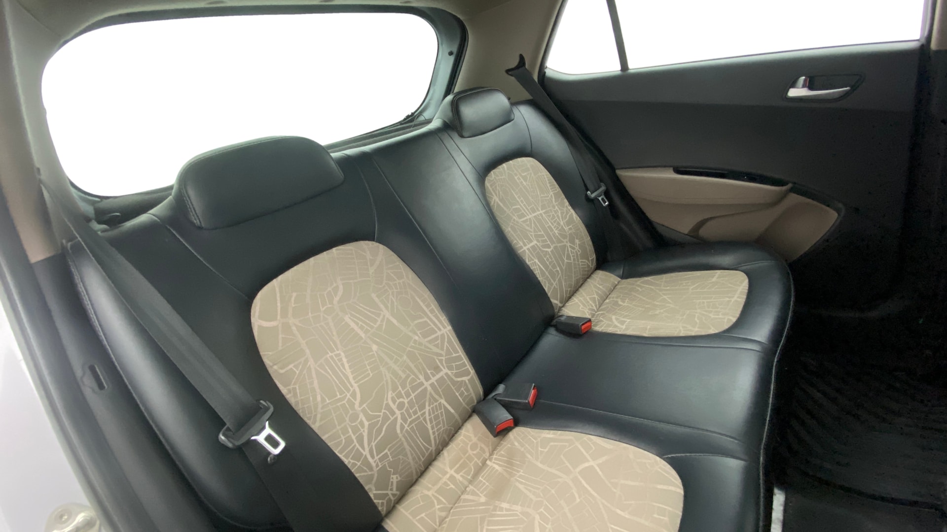 View 2019 Hyundai Grand i10 1.2 Sportz AT Petrol Image 29 Used 2019 Hyundai Grand i10 1.2 Sportz AT Petrol Image 29