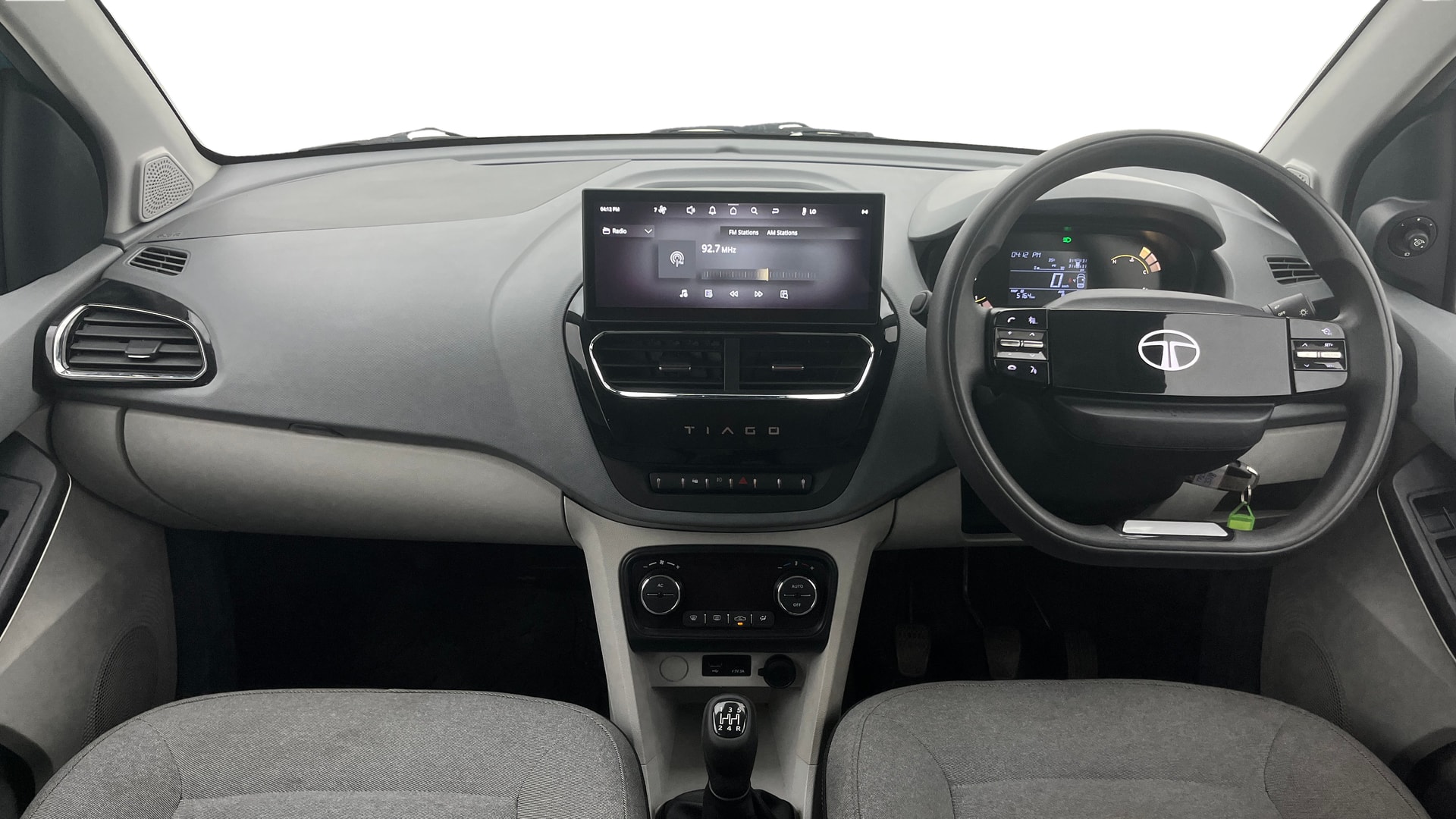 View 2025 Tata Tiago Revotorq XB Image 31 Used 2025 Tata Tiago Revotorq XB Image 31