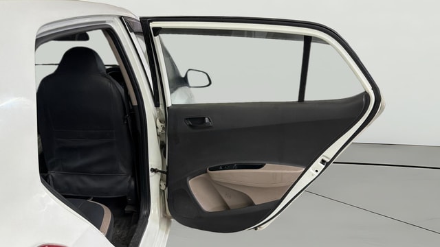 View Hyundai Grand i10 Image 7 Used Hyundai Grand i10 Image 7