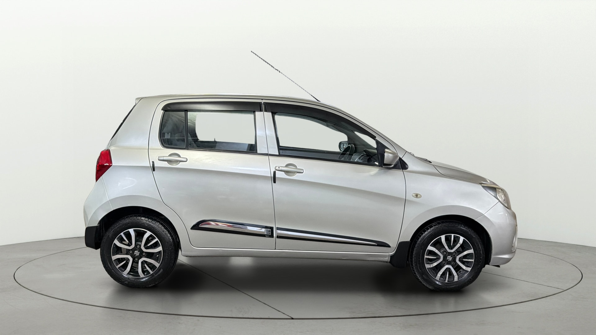 View 2020 Maruti Suzuki 1000 Base Variant Image 8 Used 2020 Maruti Suzuki 1000 Base Variant Image 8