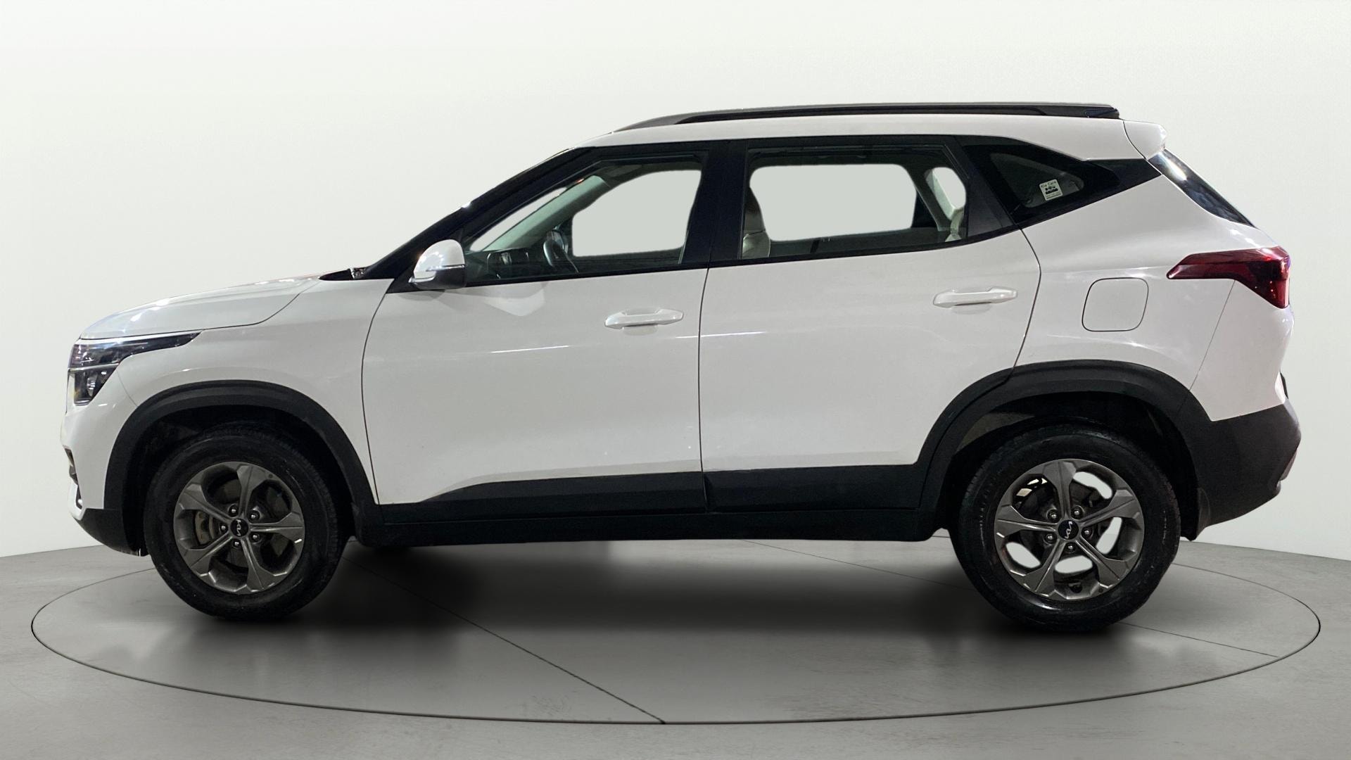 View 2022 Kia Seltos D1.5 CRDI VGT 6MT HTK Plus Image 6 Used 2022 Kia Seltos D1.5 CRDI VGT 6MT HTK Plus Image 6