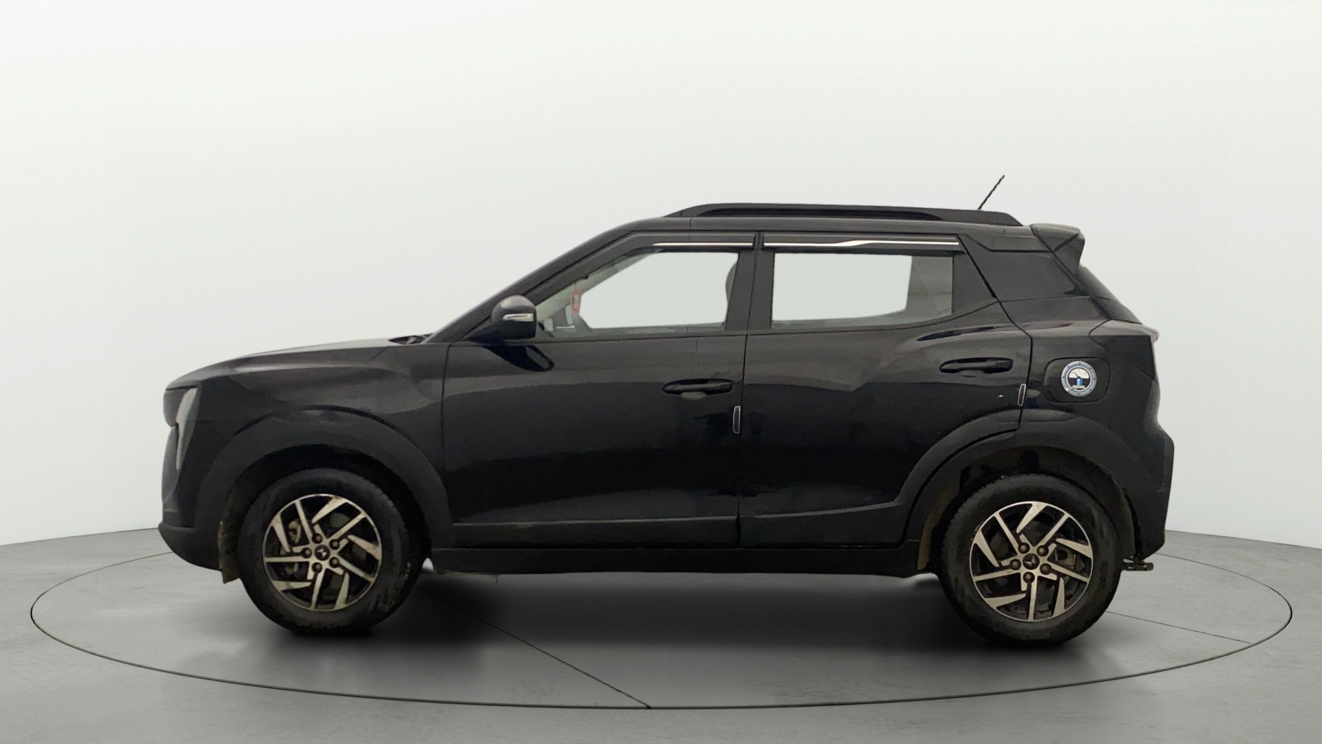 View 2025 Mahindra XUV 3XO AX5 1.5 Turbo Diesel Image 27 Used 2025 Mahindra XUV 3XO AX5 1.5 Turbo Diesel Image 27