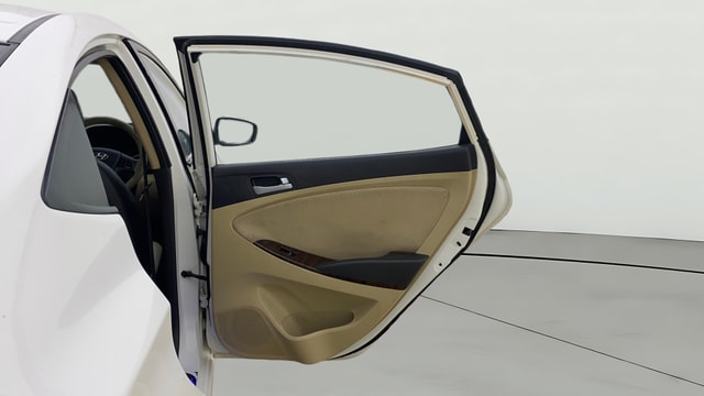 View Hyundai Fluidic Verna Image 5 Used Hyundai Fluidic Verna Image 5
