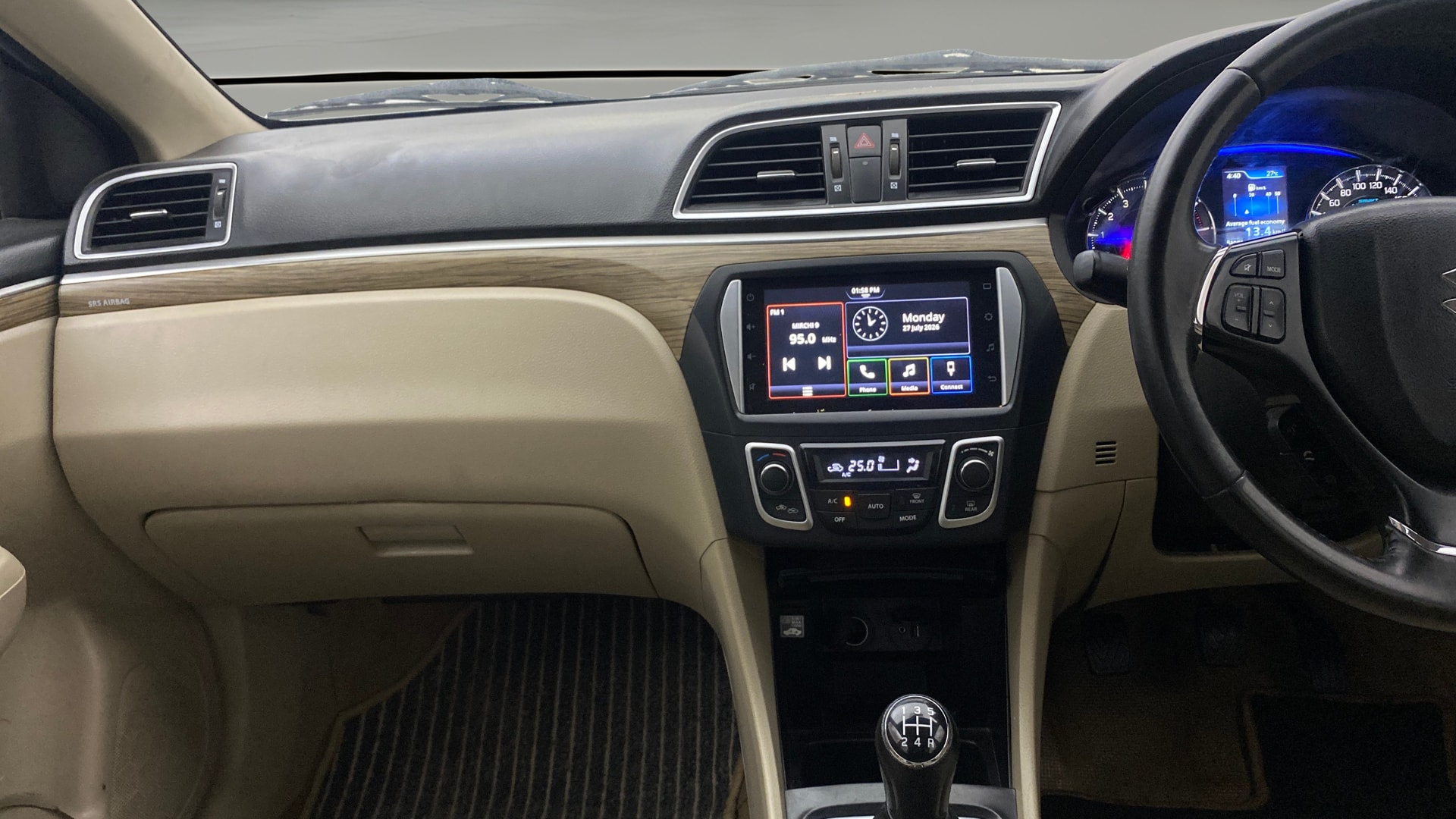 View 2022 Maruti Suzuki 1000 Base Variant Image 18 Used 2022 Maruti Suzuki 1000 Base Variant Image 18