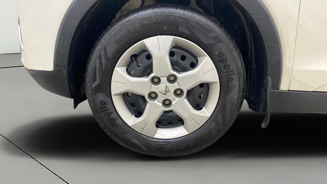View Mahindra XUV300 Image 28 Used Mahindra XUV300 Image 28