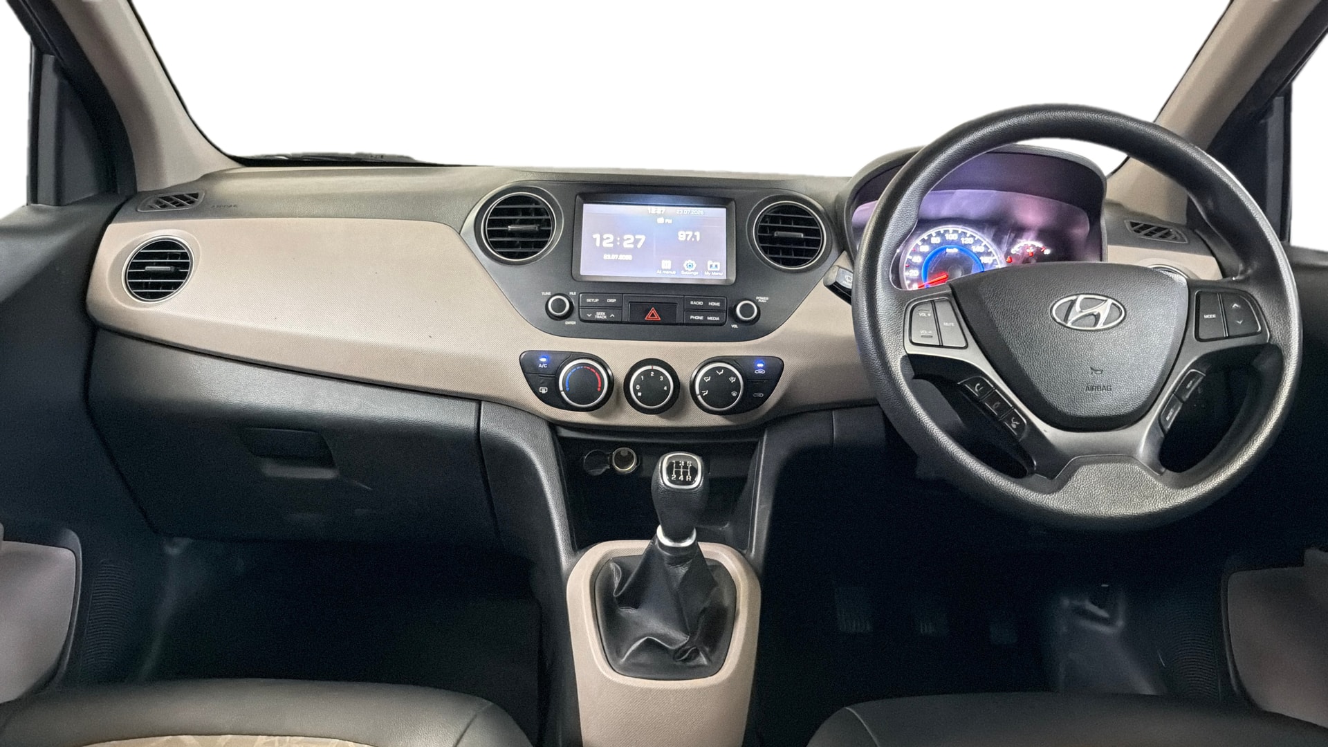View 2019 Hyundai Grand i10 Sportz 1.2 Kappa Image 15 Used 2019 Hyundai Grand i10 Sportz 1.2 Kappa Image 15