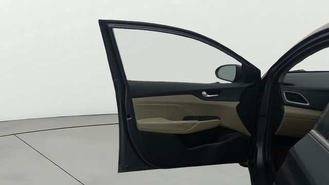 View Hyundai Verna Image 38 Used Hyundai Verna Image 38