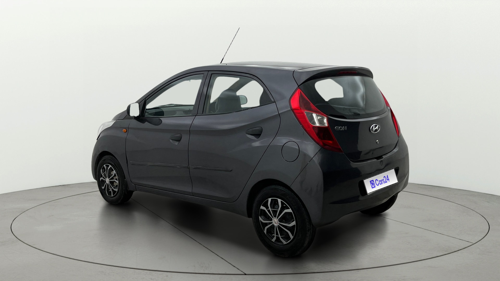 View 2017 Hyundai EON Magna Plus Image 2 Used 2017 Hyundai EON Magna Plus Image 2