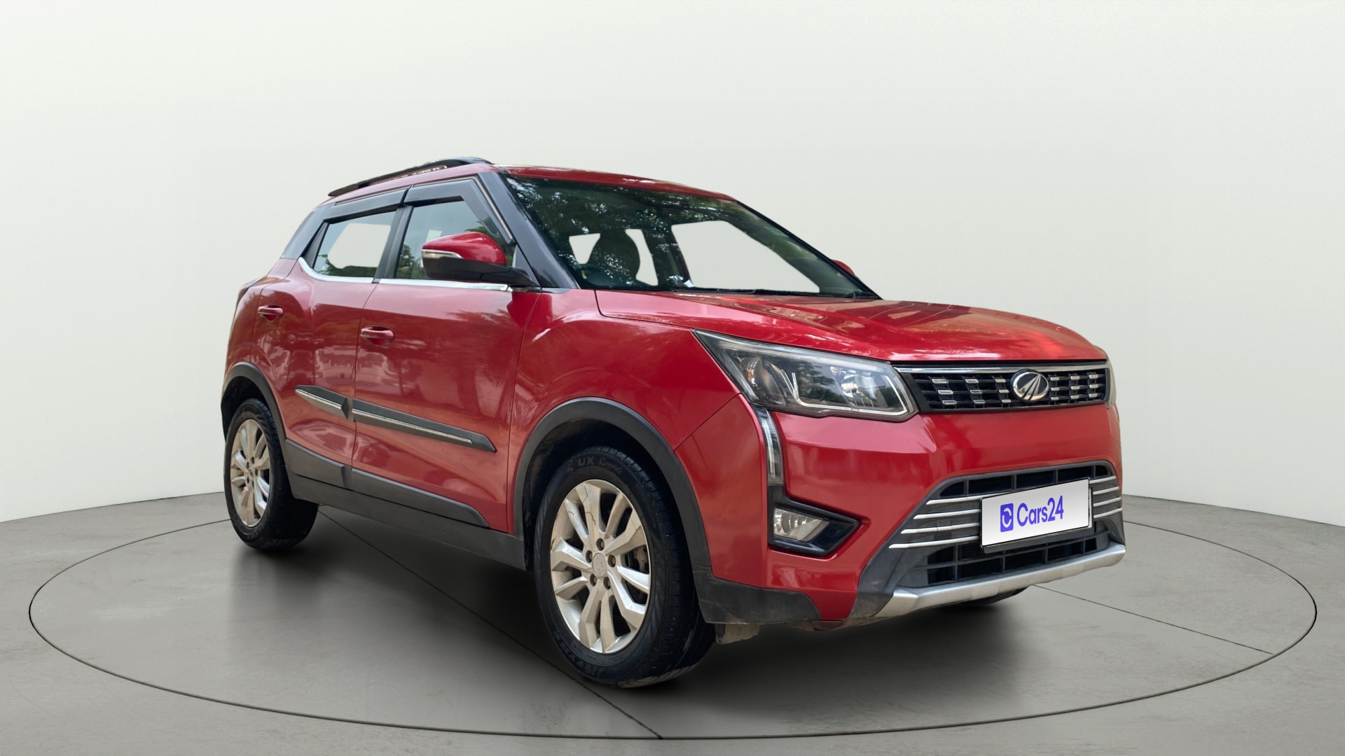View 2019 Mahindra XUV300 W4 Petrol BS IV Image 23 Used 2019 Mahindra XUV300 W4 Petrol BS IV Image 23