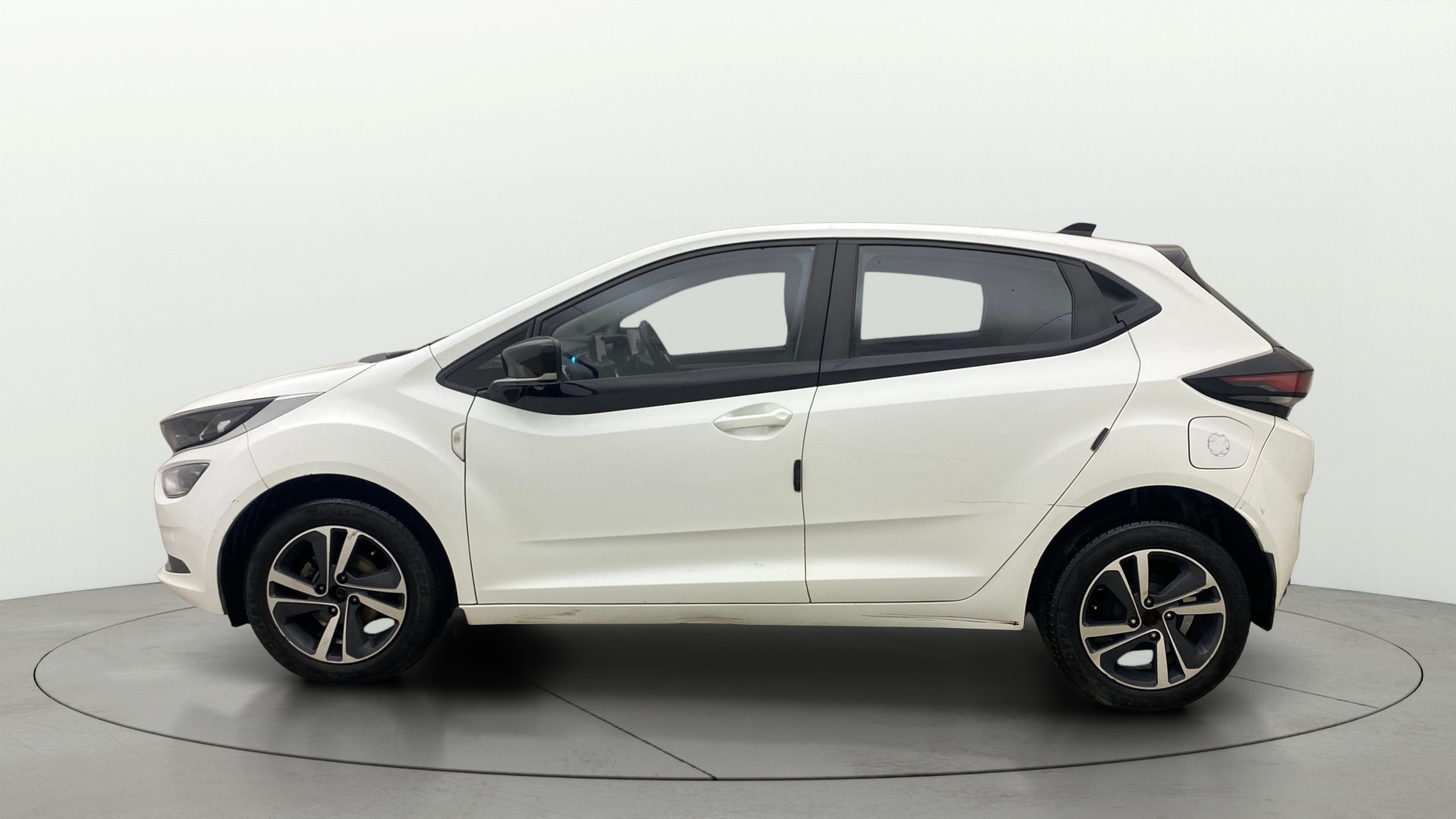 View 2024 Tata Altroz XZ Petrol Image 26 Used 2024 Tata Altroz XZ Petrol Image 26