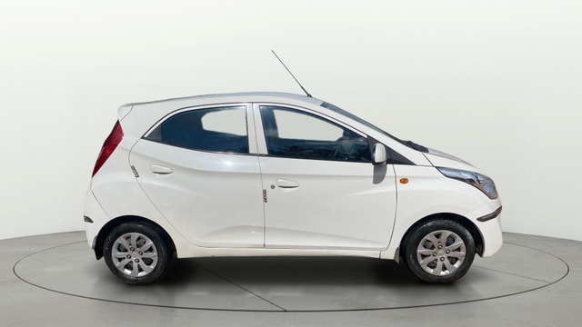 View Hyundai EON Image 8 Used Hyundai EON Image 8