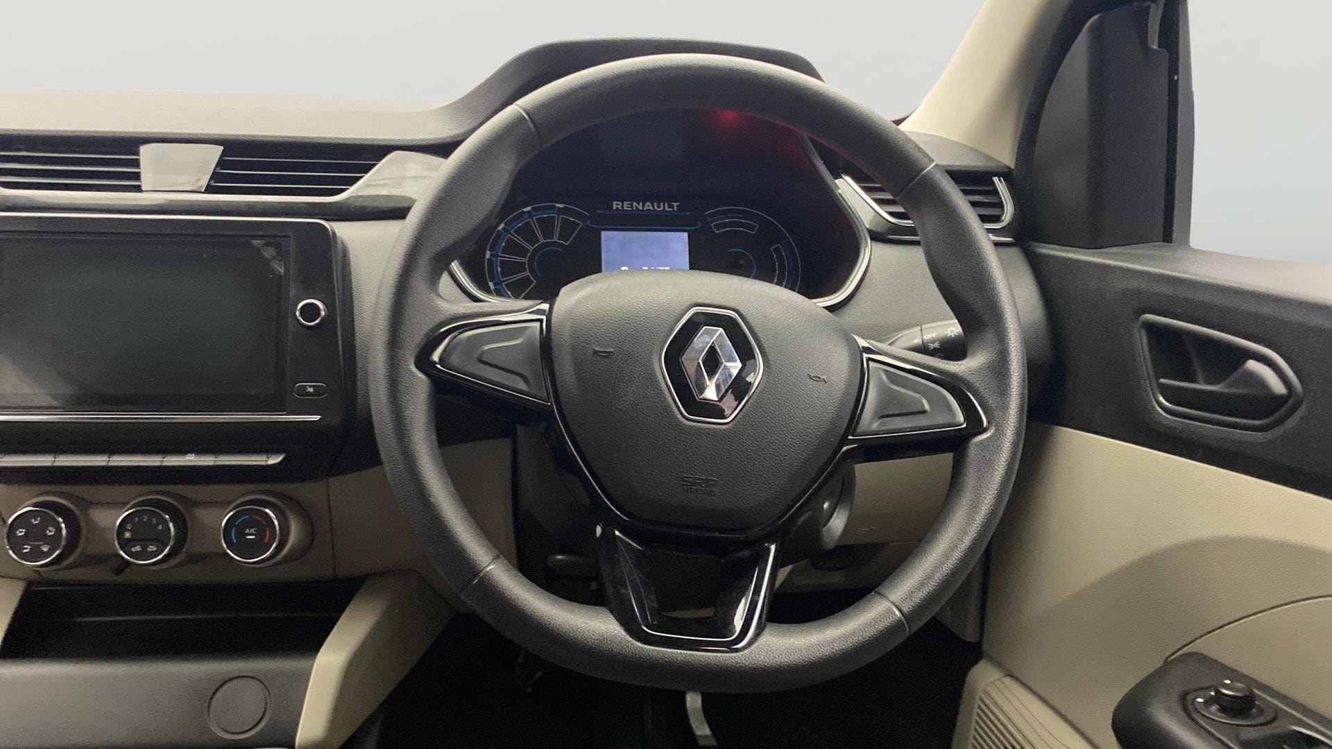 View 2020 Renault Triber RXT AMT Image 21 Used 2020 Renault Triber RXT AMT Image 21