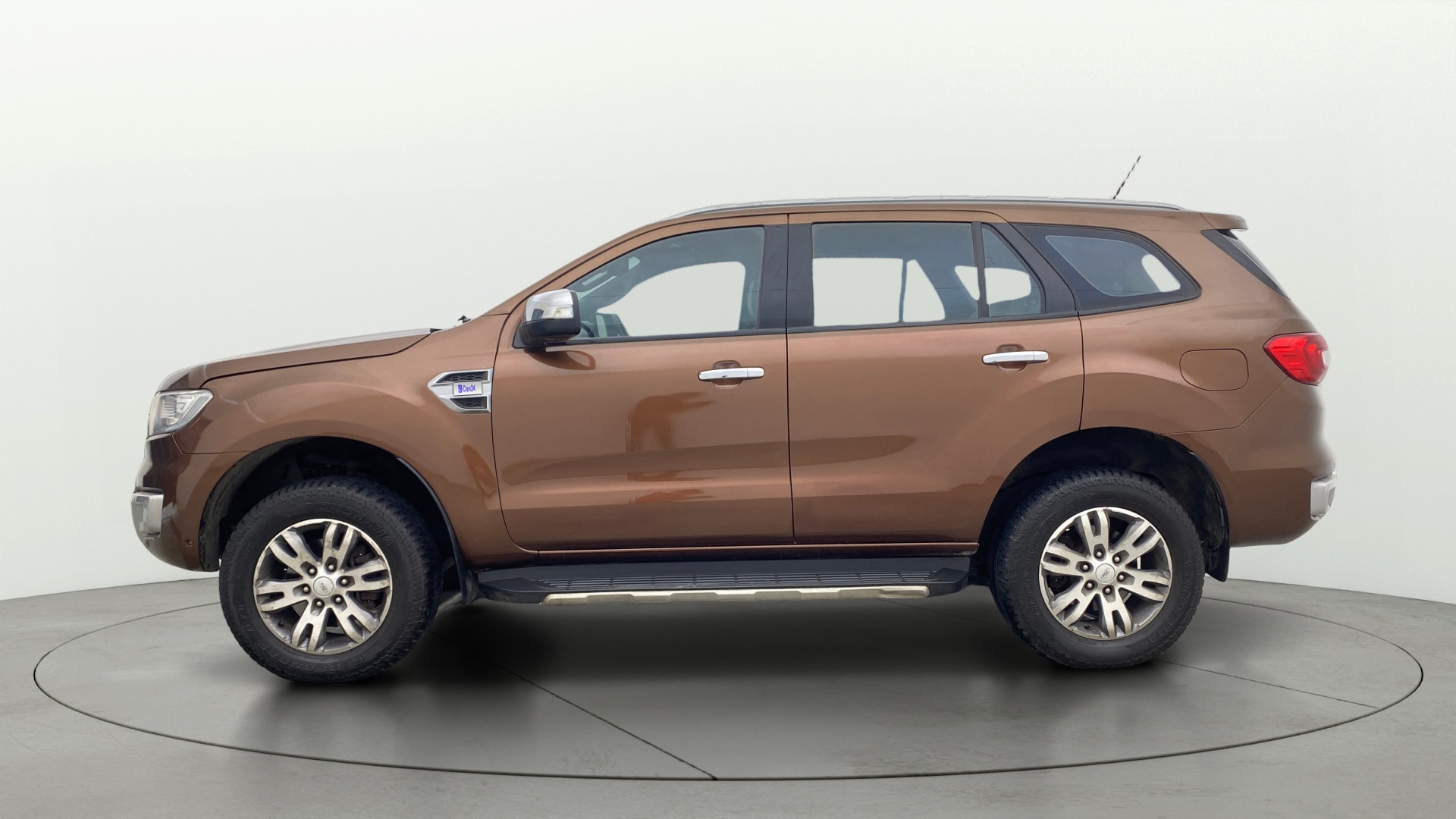 View 2017 Ford Endeavour 3.2L AWD AT Titanium Image 6 Used 2017 Ford Endeavour 3.2L AWD AT Titanium Image 6