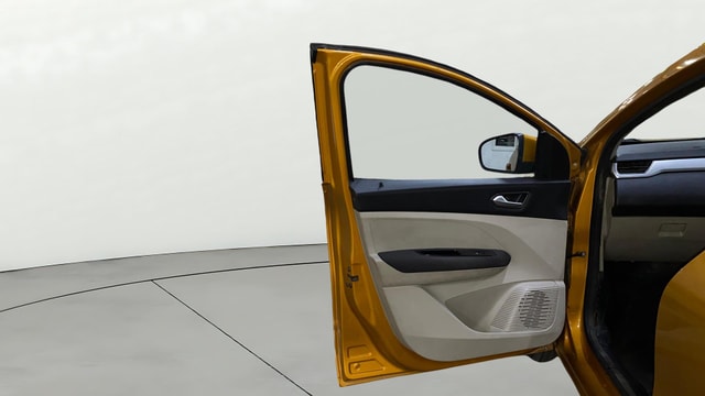 View Renault Triber Image 38 Used Renault Triber Image 38