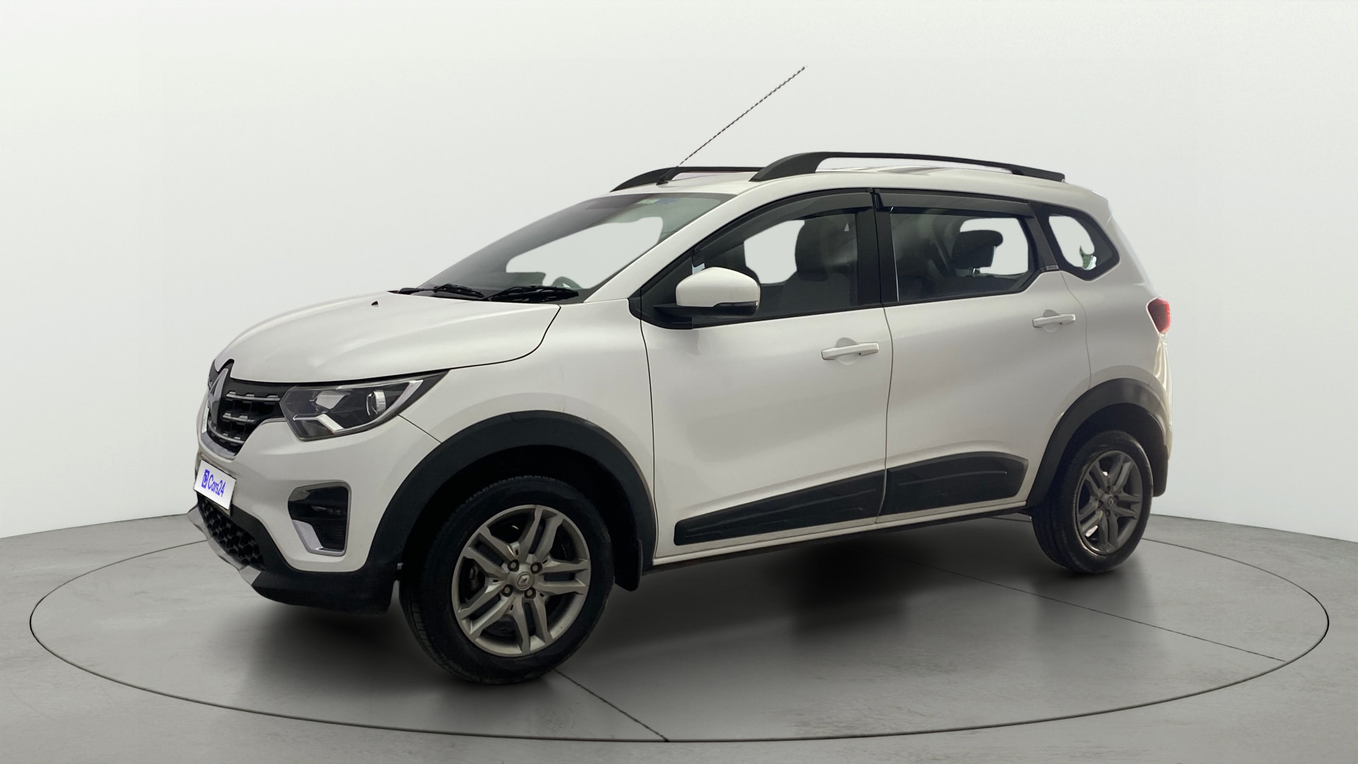 View 2021 Renault Triber RXZ AMT Image 37 Used 2021 Renault Triber RXZ AMT Image 37