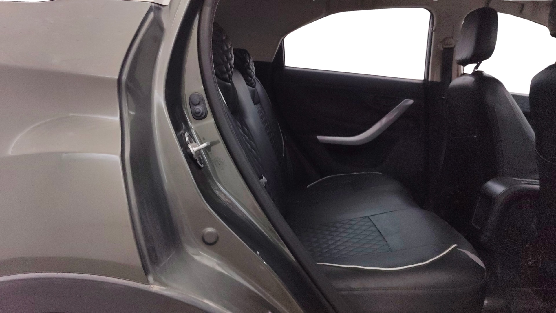 View 2022 Tata Nexon Revotron XE Image 29 Used 2022 Tata Nexon Revotron XE Image 29