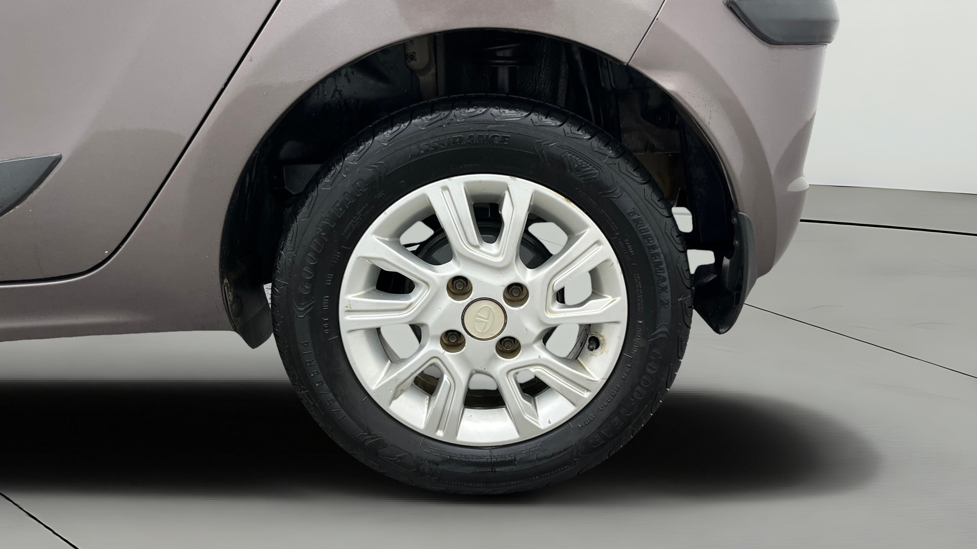 View 2018 Tata Tiago Revotorq XB Image 11 Used 2018 Tata Tiago Revotorq XB Image 11