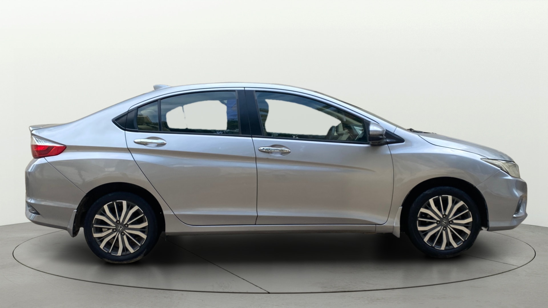 View 2019 Honda City ZX CVT Image 9 Used 2019 Honda City ZX CVT Image 9