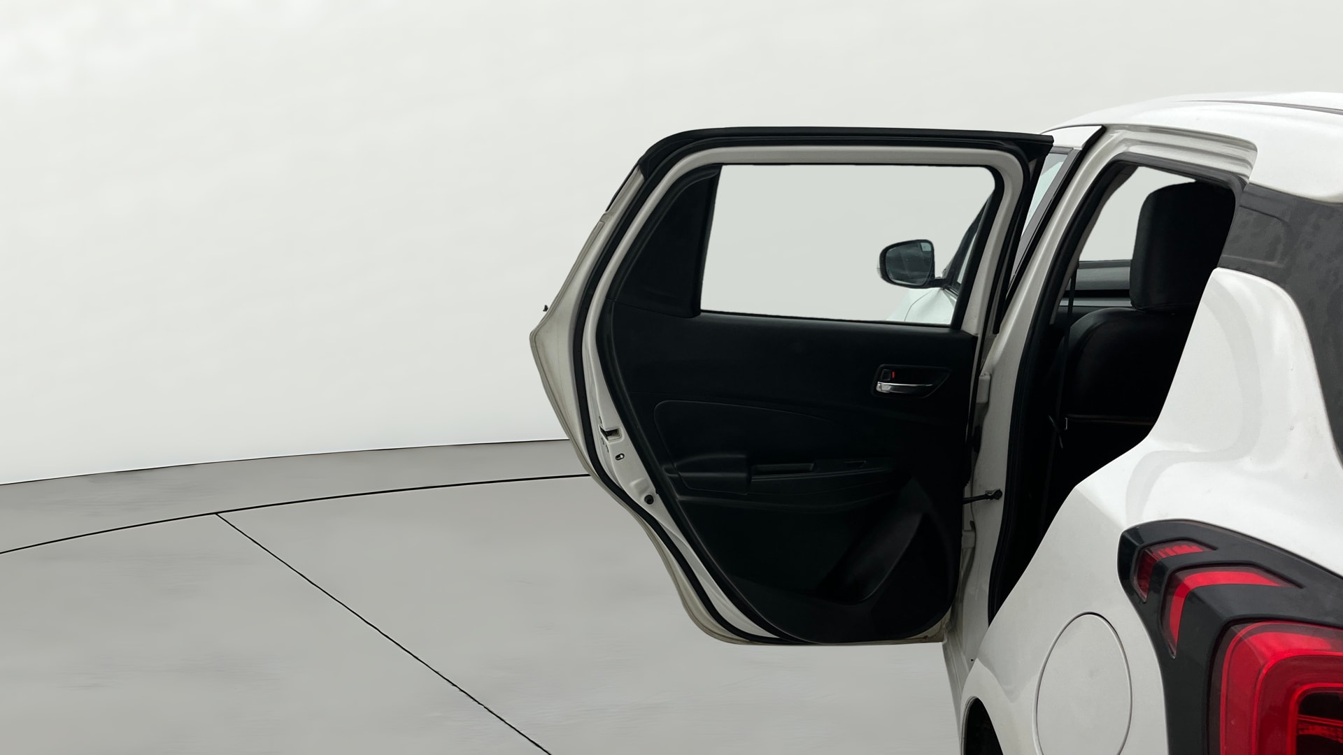 View 2018 Maruti Suzuki 1000 Base Variant Image 14 Used 2018 Maruti Suzuki 1000 Base Variant Image 14