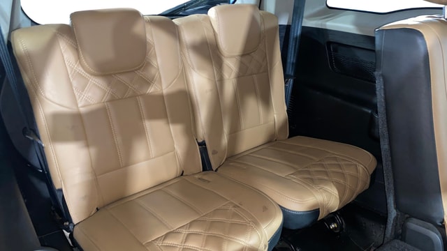 View Mahindra XUV500 Image 14 Used Mahindra XUV500 Image 14