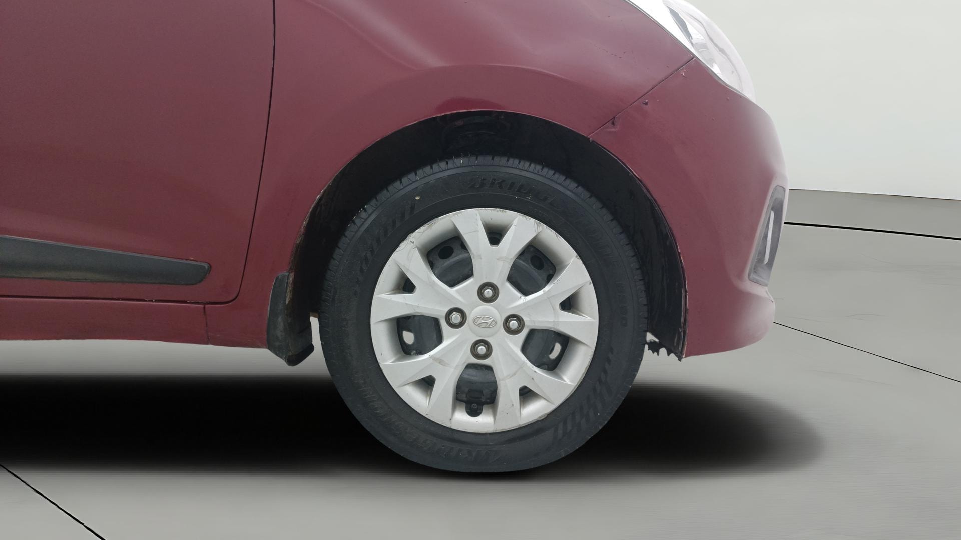 View 2014 Hyundai Grand i10 1.2 Sportz AT Petrol Image 40 Used 2014 Hyundai Grand i10 1.2 Sportz AT Petrol Image 40