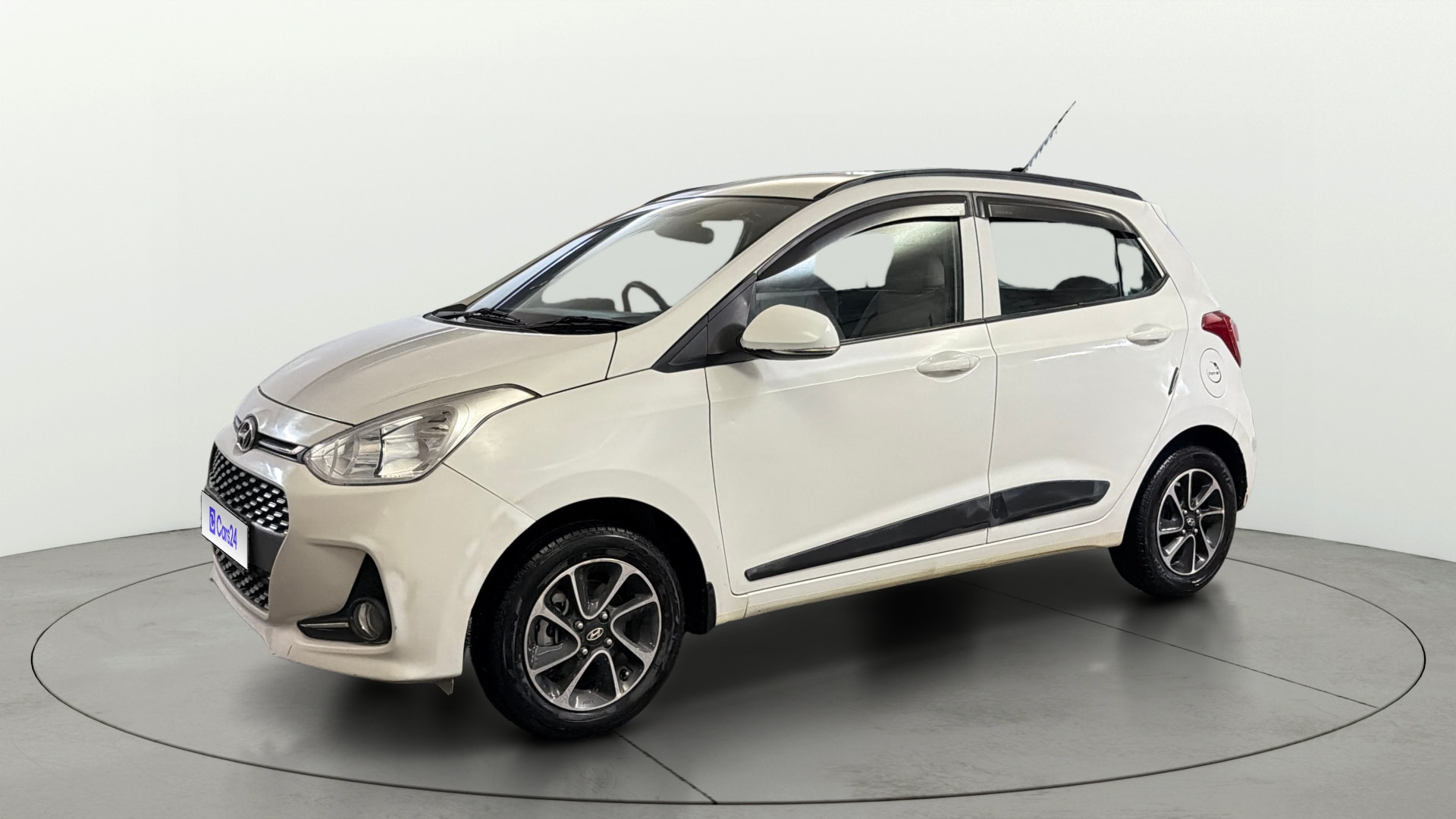 View 2018 Hyundai Grand i10 1.2 Sportz AT Petrol Image 35 Used 2018 Hyundai Grand i10 1.2 Sportz AT Petrol Image 35