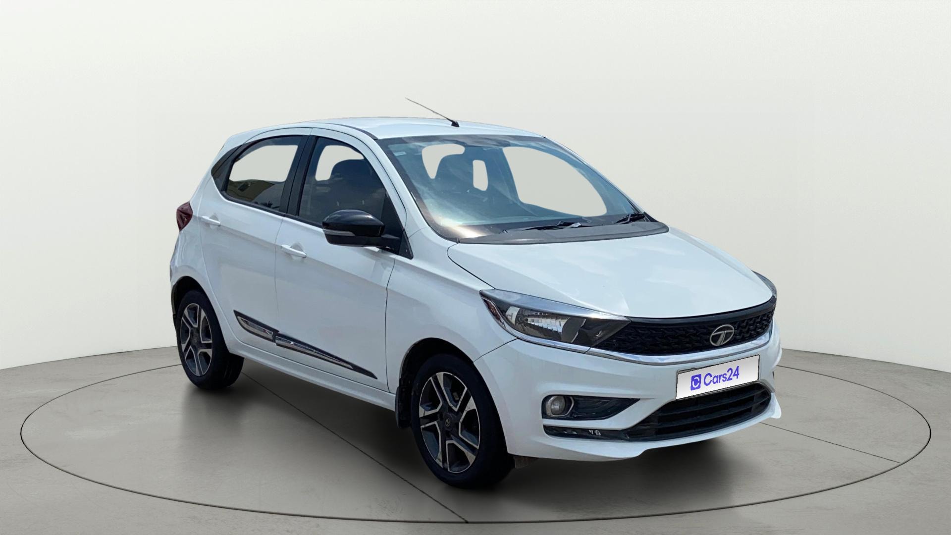 View 2021 Tata Tiago Revotorq XB Image 36 Used 2021 Tata Tiago Revotorq XB Image 36