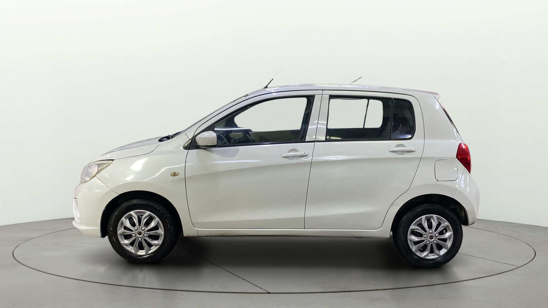 View 2019 Maruti Suzuki 1000 Base Variant Image 28 Used 2019 Maruti Suzuki 1000 Base Variant Image 28