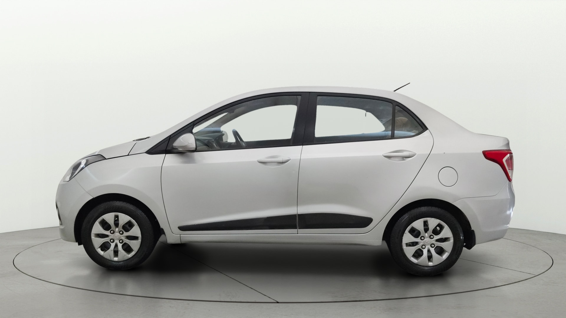 View 2015 Hyundai Xcent S Petrol Image 5 Used 2015 Hyundai Xcent S Petrol Image 5
