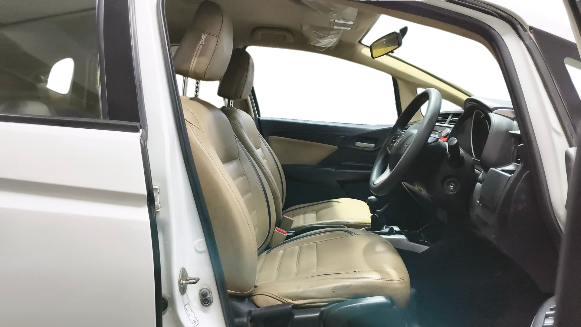 View 2016 Honda Jazz E MT Diesel Image 26 Used 2016 Honda Jazz E MT Diesel Image 26