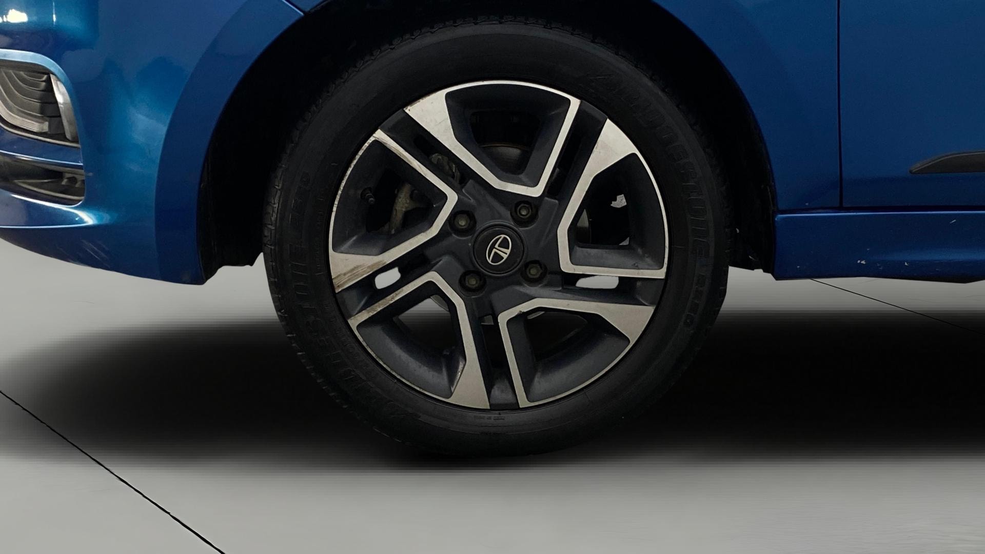 View 2024 Tata Tiago Revotorq XB Image 28 Used 2024 Tata Tiago Revotorq XB Image 28