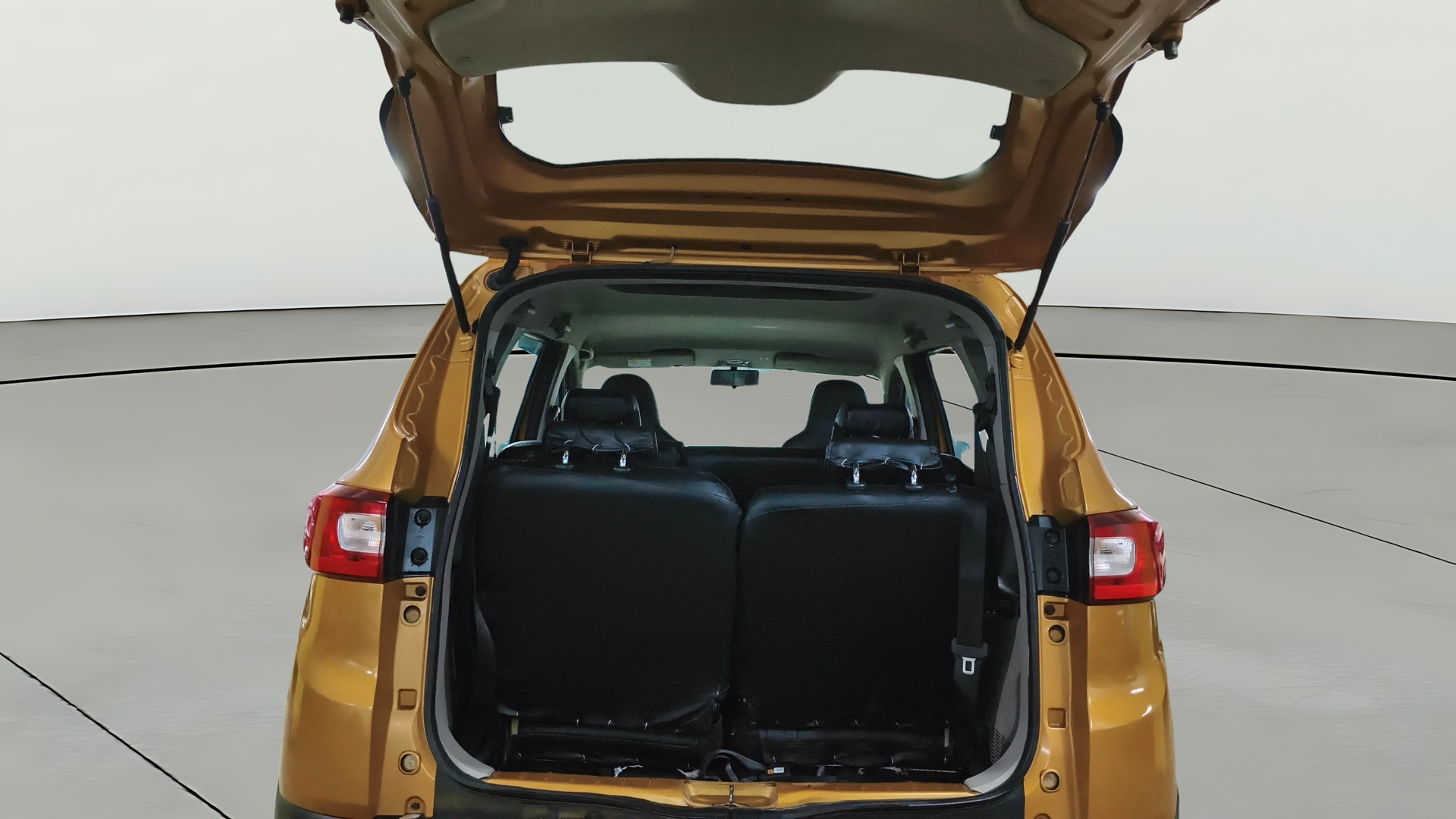 View 2020 Renault Triber RXZ Image 39 Used 2020 Renault Triber RXZ Image 39