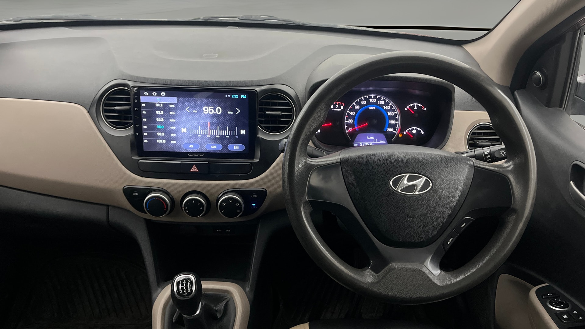 View 2014 Hyundai Grand i10 Sportz 1.2 Kappa Image 20 Used 2014 Hyundai Grand i10 Sportz 1.2 Kappa Image 20