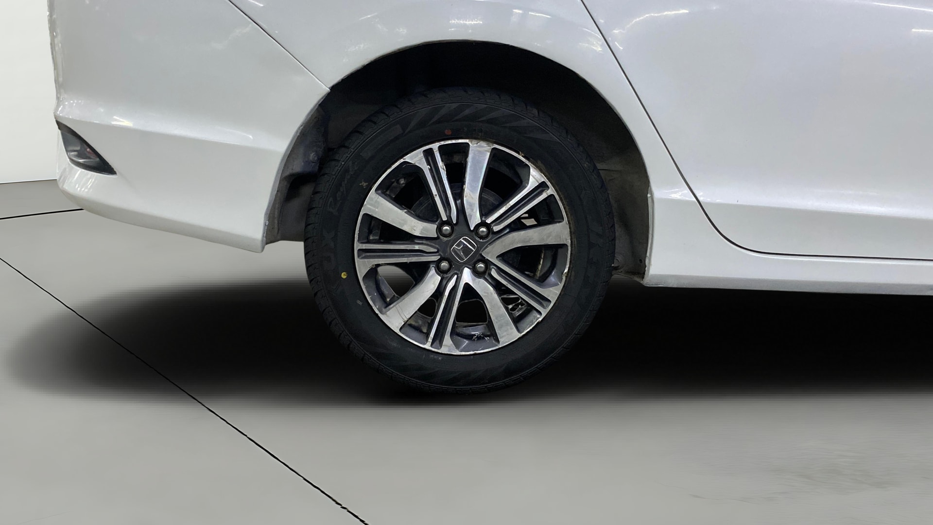View 2019 Honda City ZX MT Diesel Anniversary Edition Image 33 Used 2019 Honda City ZX MT Diesel Anniversary Edition Image 33