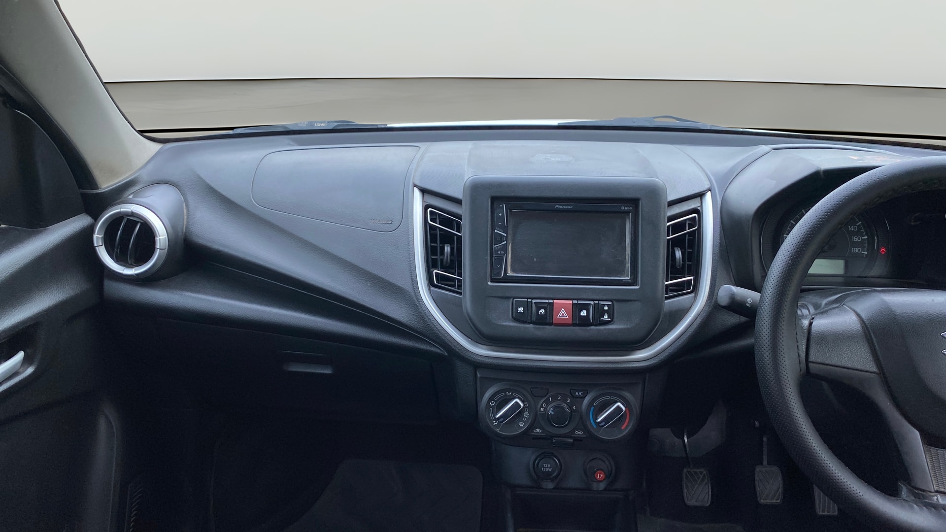 View 2023 Maruti Suzuki 1000 Base Variant Image 17 Used 2023 Maruti Suzuki 1000 Base Variant Image 17