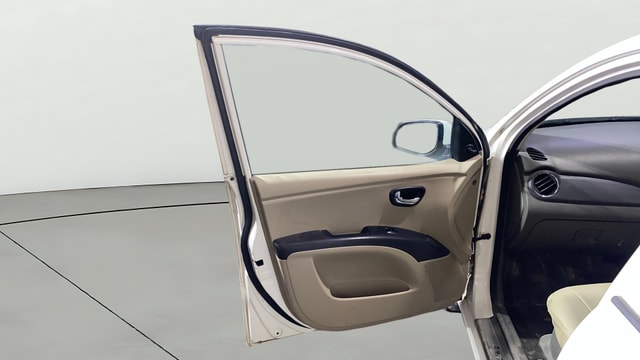 View Hyundai i10 Image 30 Used Hyundai i10 Image 30