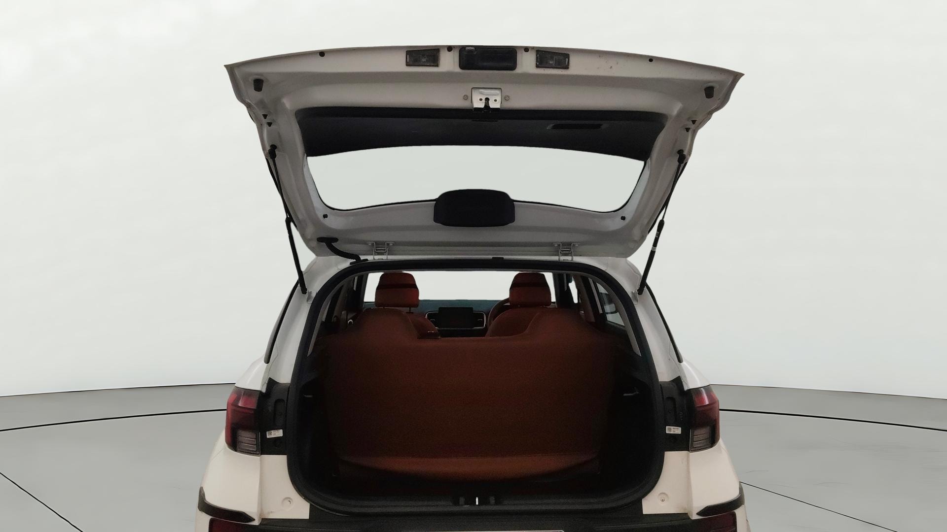 View 2025 Hyundai Venue S 1.2 Petrol Image 16 Used 2025 Hyundai Venue S 1.2 Petrol Image 16