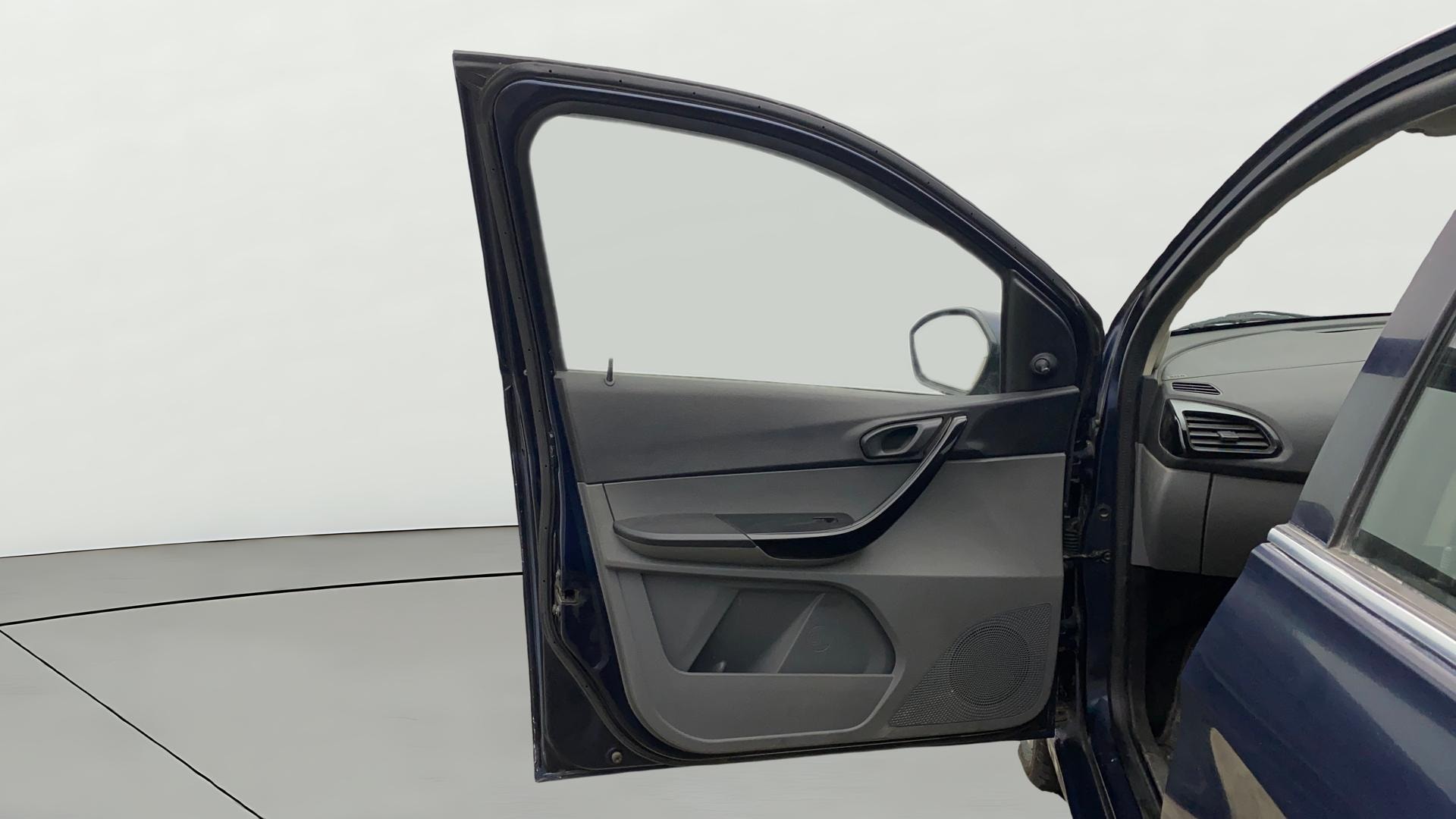 View 2019 Tata Tigor XE Diesel Image 30 Used 2019 Tata Tigor XE Diesel Image 30