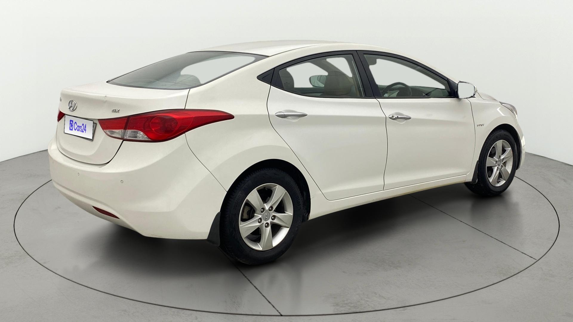 View 2013 Hyundai Elantra 1.6 CRDi S Image 44 Used 2013 Hyundai Elantra 1.6 CRDi S Image 44
