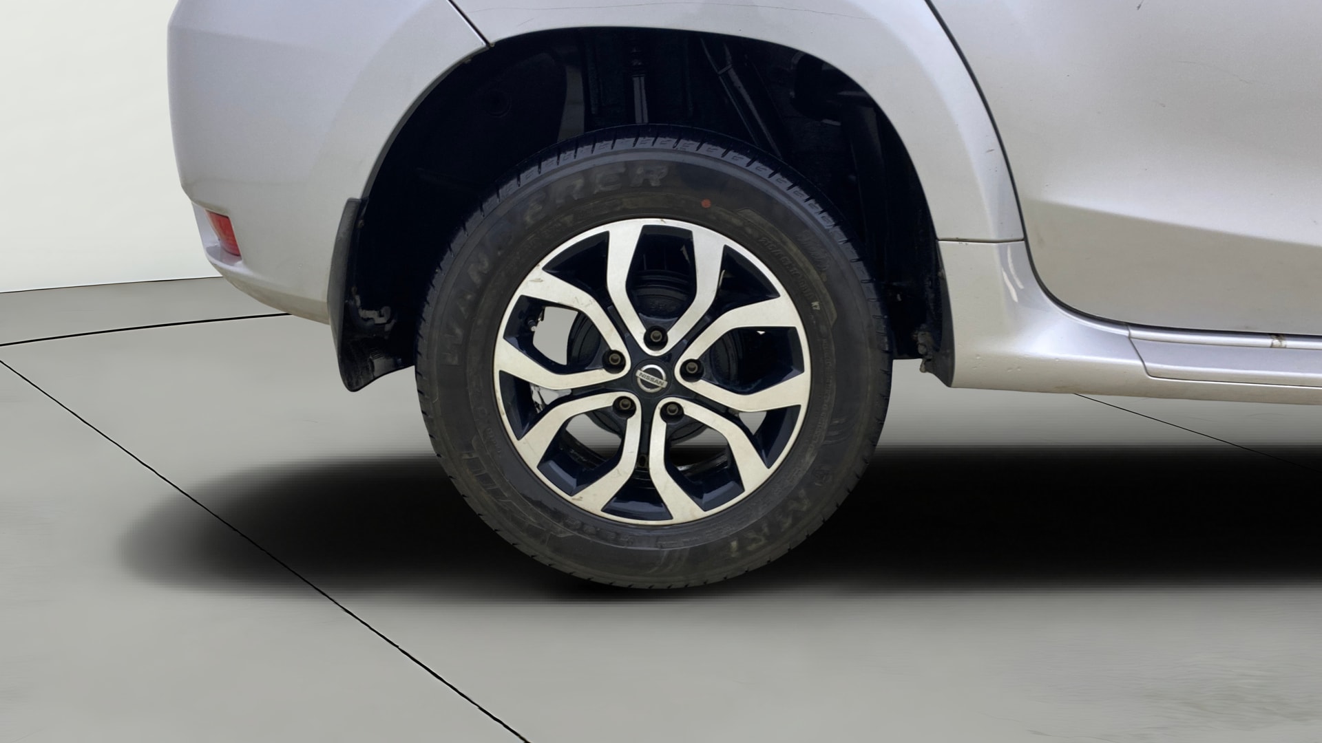 View 2017 Nissan Terrano XV D PRE 110 PS AMT Image 33 Used 2017 Nissan Terrano XV D PRE 110 PS AMT Image 33