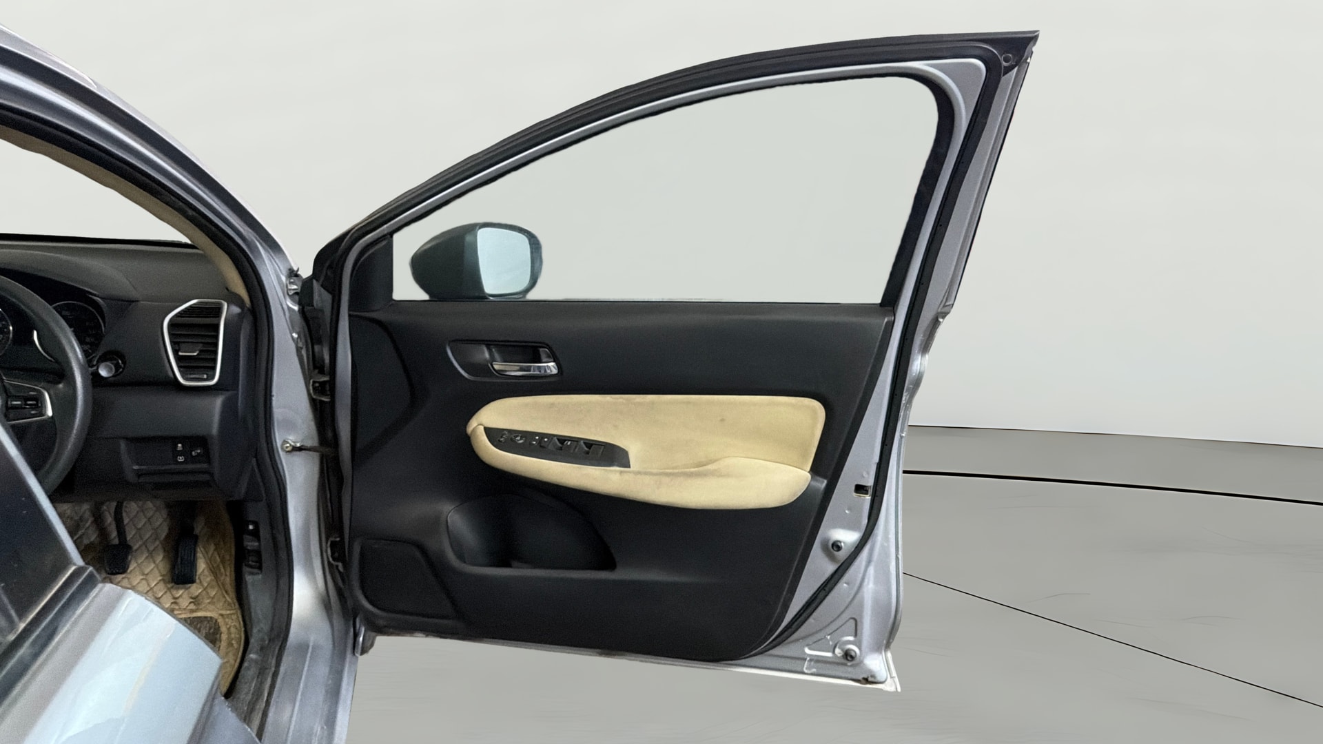 View 2020 Honda City ZX MT Diesel Anniversary Edition Image 46 Used 2020 Honda City ZX MT Diesel Anniversary Edition Image 46