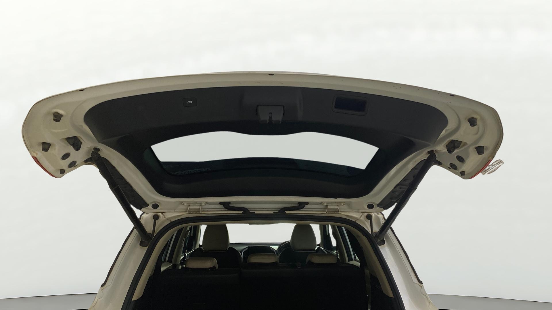 View 2023 MG Hector Sharp Diesel Dual Tone Image 32 Used 2023 MG Hector Sharp Diesel Dual Tone Image 32