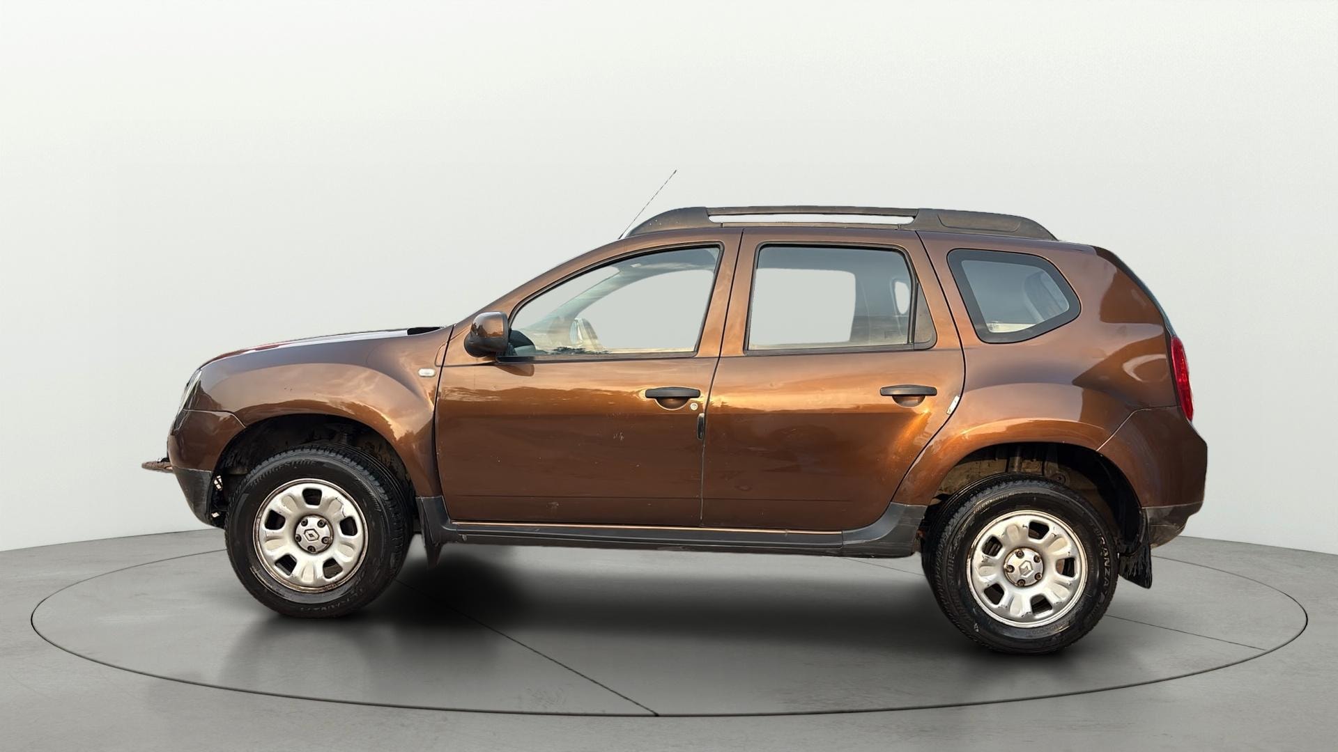 View 2015 Renault Duster Diesel 85PS STD Image 5 Used 2015 Renault Duster Diesel 85PS STD Image 5
