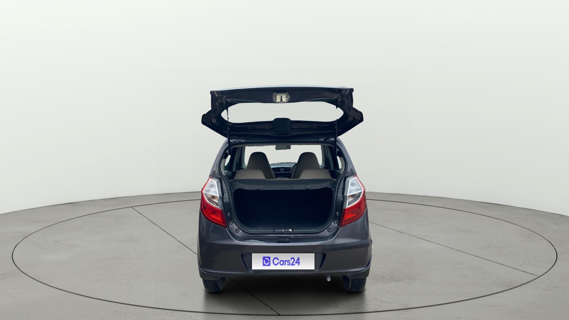 View 2018 Maruti Suzuki Alto K10 LX Image 16 Used 2018 Maruti Suzuki Alto K10 LX Image 16