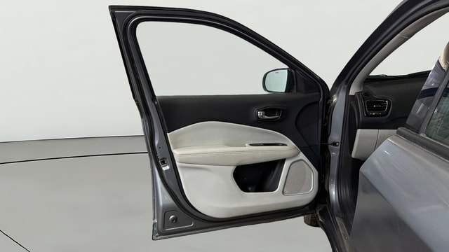 View Jeep Compass Image 31 Used Jeep Compass Image 31