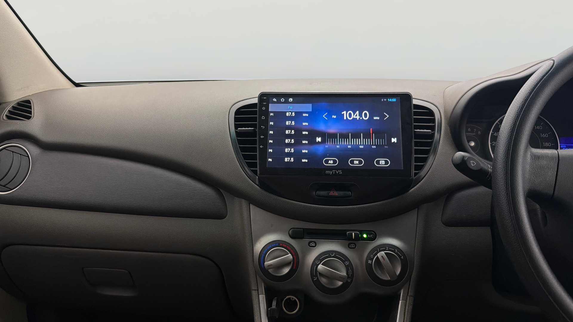 View 2016 Hyundai i10 1.2 Magna MT Image 17 Used 2016 Hyundai i10 1.2 Magna MT Image 17