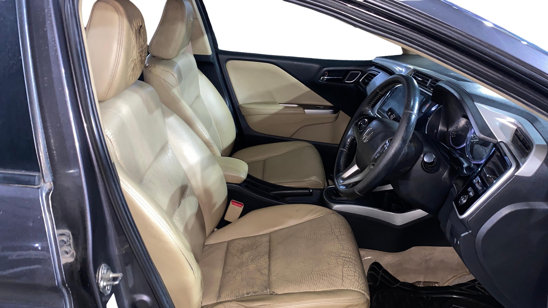 View 2018 Honda City ZX MT Diesel Anniversary Edition Image 27 Used 2018 Honda City ZX MT Diesel Anniversary Edition Image 27